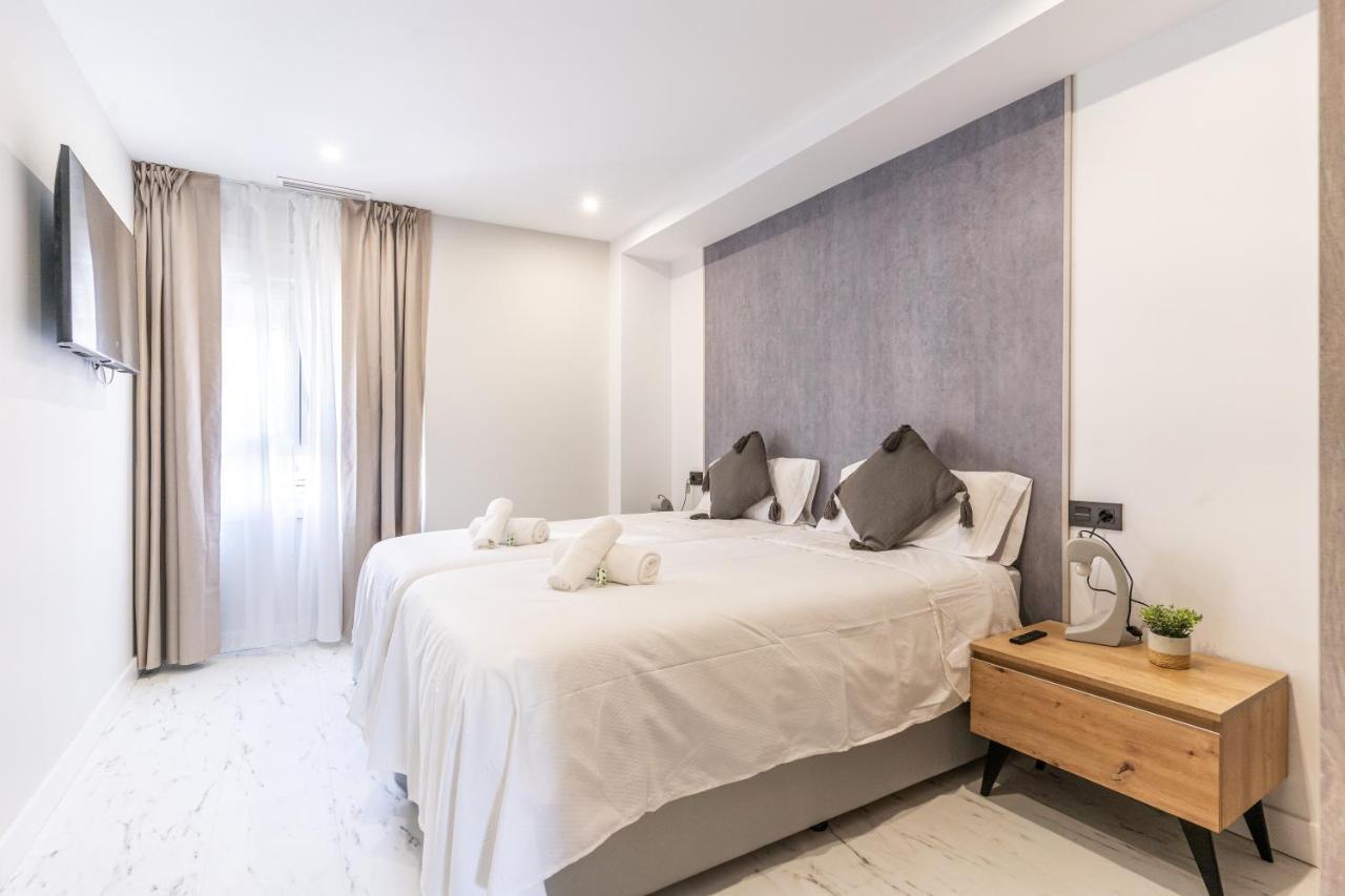 Expoholidays- Apartaments Paseo Maritimo Almería Esterno foto